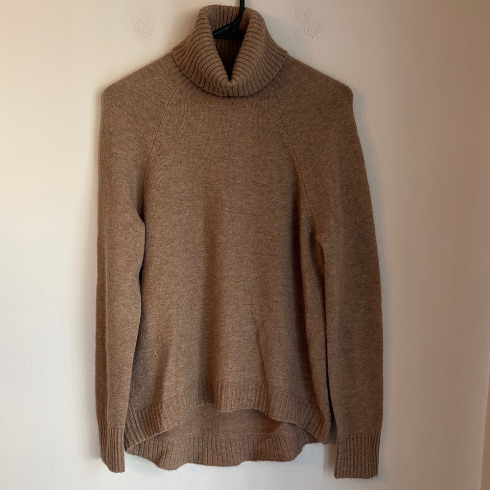 J. Crew Women wool alpaca camel tan beige Cozy Turtleneck Sweater S runs big EUC